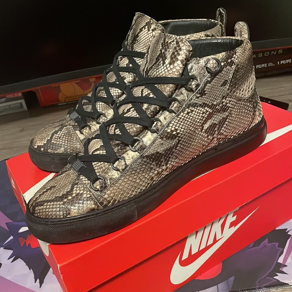 Authentic balenciaga snake skin arenas - Picture 4 of 5